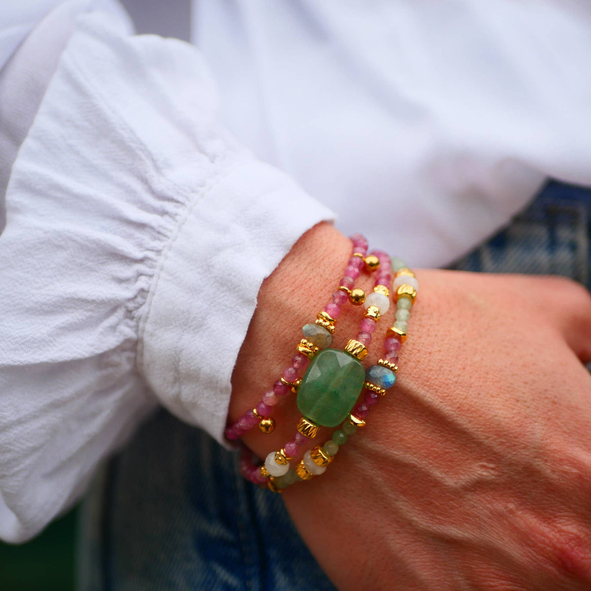 LARIN Armband mit pinkem Turmalin, Mondstein & Labradorit