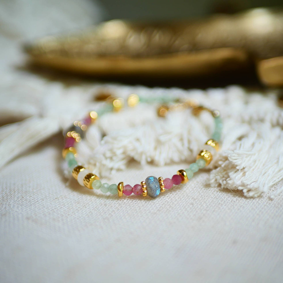 LARIN Armband mit pinkem Turmalin, Mondstein & Labradorit