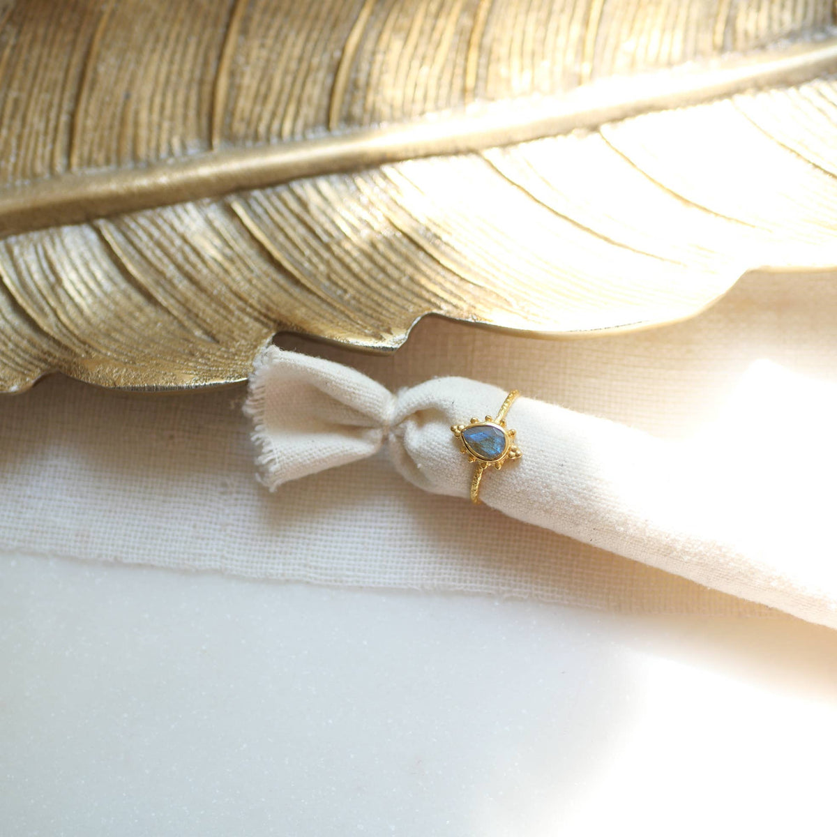 JAYA Ring mit Labradorit