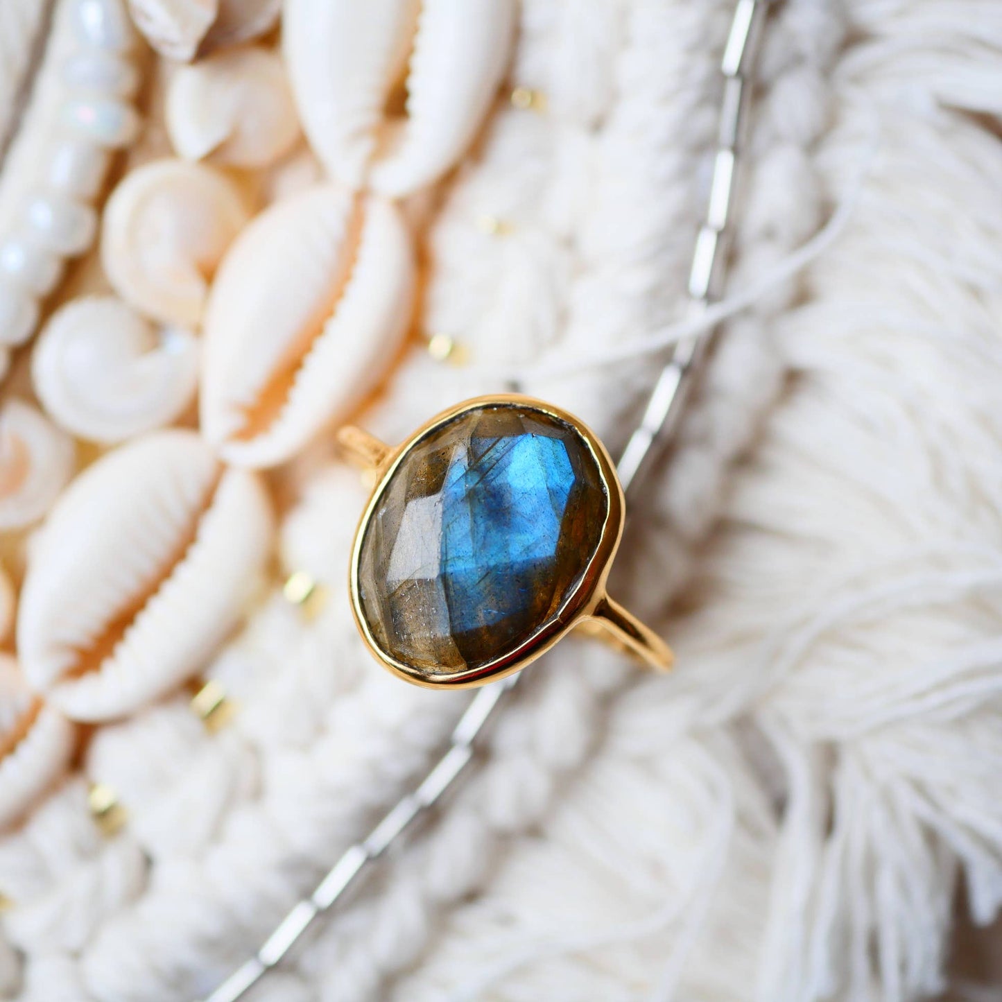 MUKTI Ring mit Labradorit