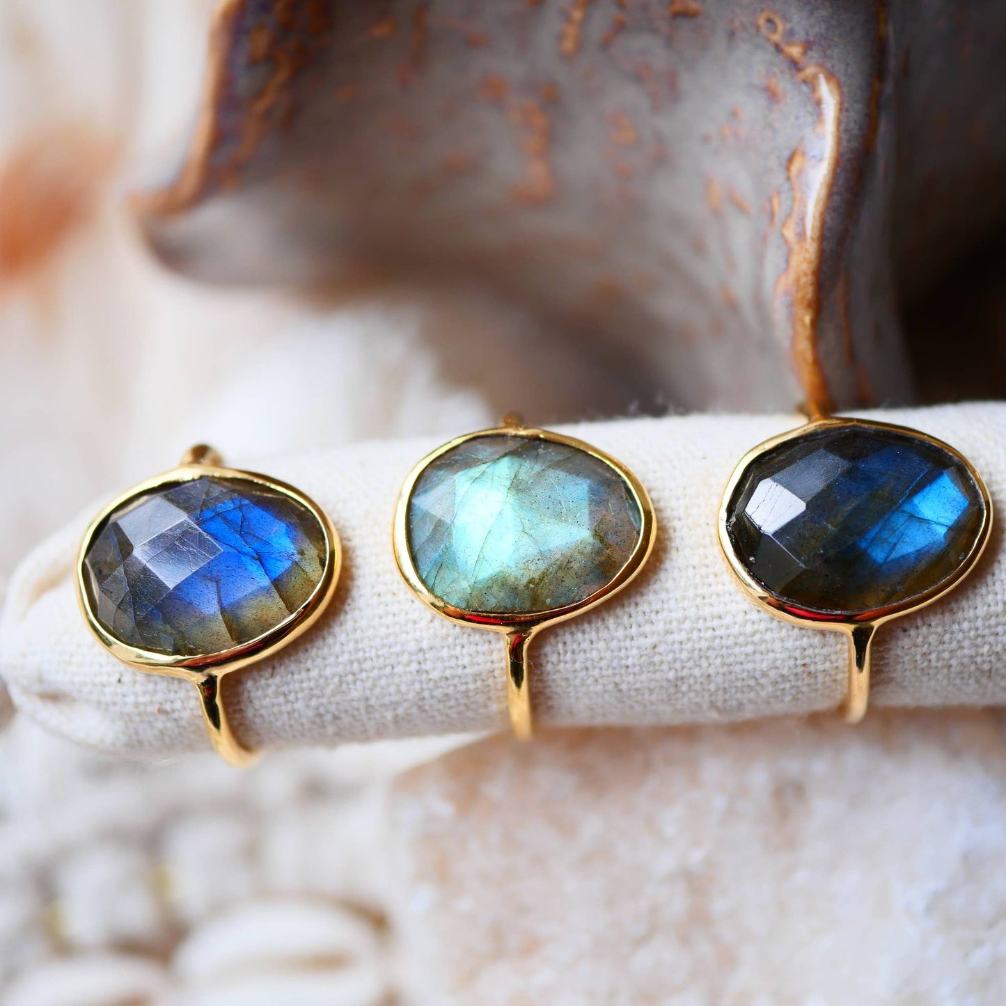 MUKTI Ring mit Labradorit