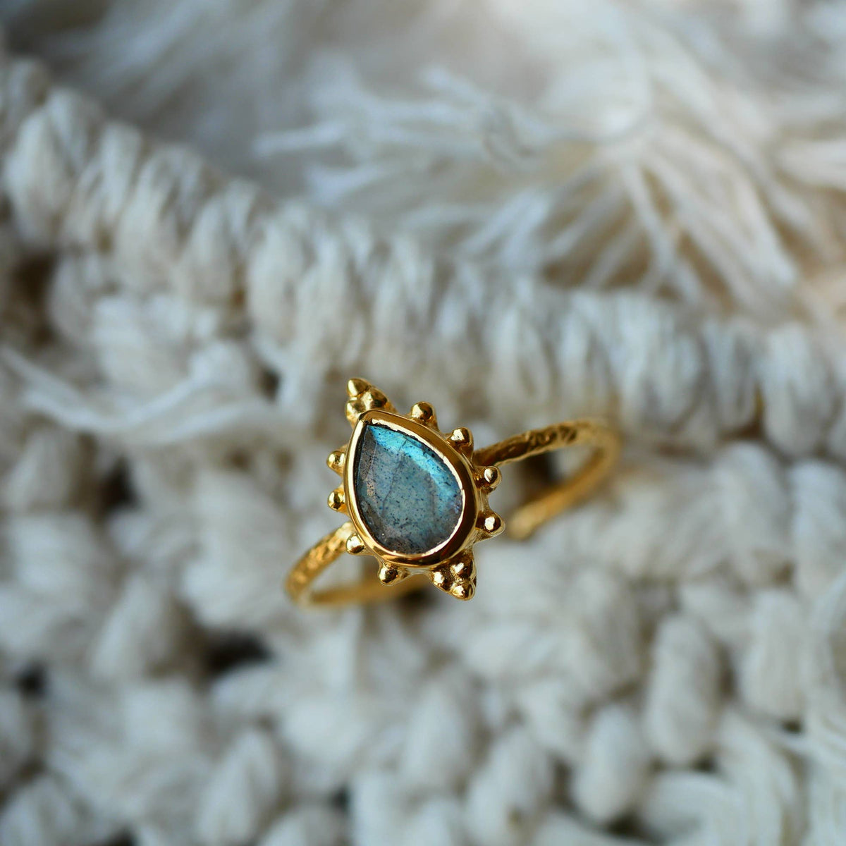 JAYA Ring mit Labradorit